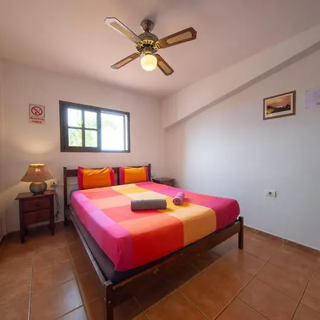 La Tortuga אכסניה *