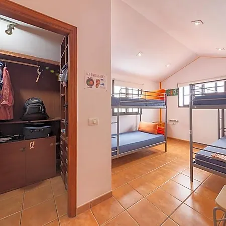 La Tortuga Hostel *